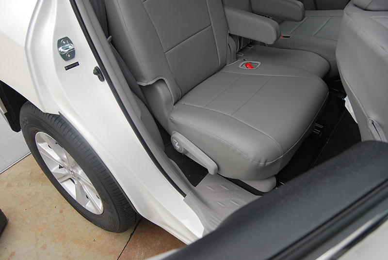 TOYOTA HIGHLANDER 2011 2013 IGGEE S LEATHER CUSTOM SEAT COVER 13COLORS 
